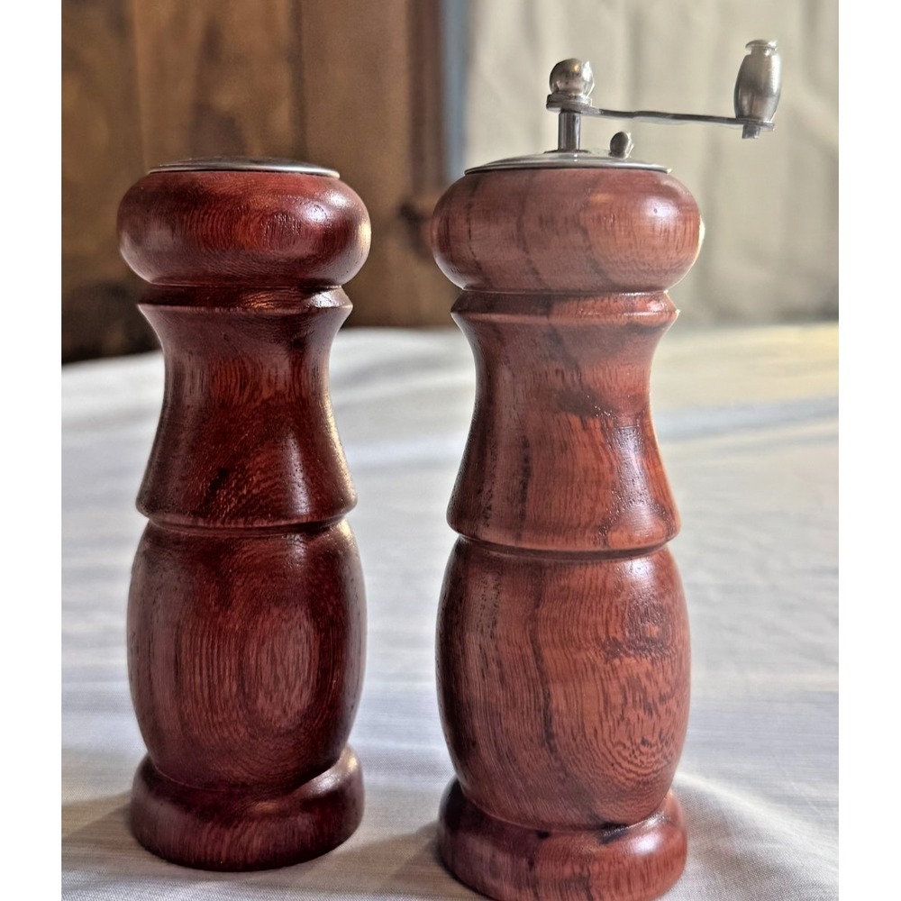Catalina TAIWAN - Wooden Salt and Pepper Shakers - Mill Grinder - Vintage - 5"